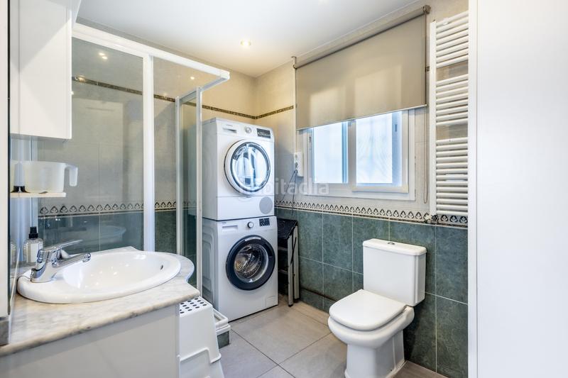 Foto 3b58e7b8-6659-4d65-affa-0342e70a1e07. Casa amb calefacció aparcament piscina a Coín