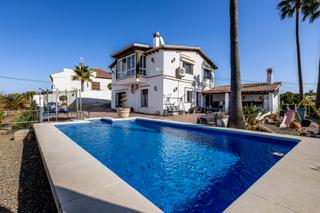 Casa a Centro. Encantadora villa andaluza con vistas panorámicas y total privac