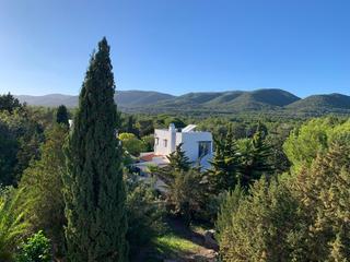 Maison à Sant Carles. Casa moderna, completamente renovada y reformada, con vistas par