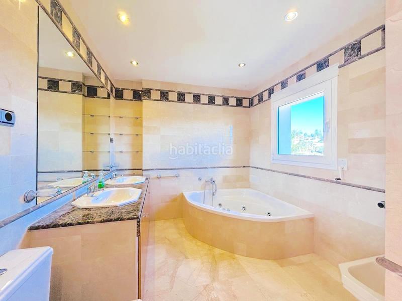 Foto 9487beb2-d637-4c85-9a25-f6b54bced7e1. Location maison avec parking piscine dans Riviera del Sol Mijas