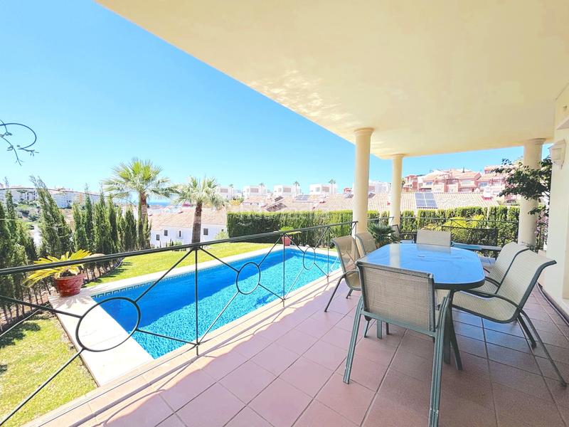 Foto 6e5b4733-bf49-4d96-ad62-34ef22771226. Miete haus mit parking pool in Riviera del Sol Mijas