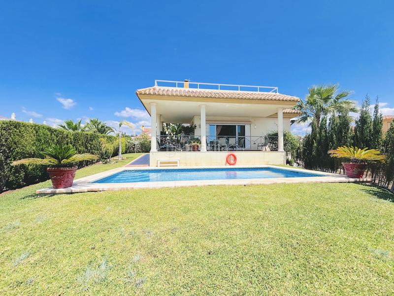 Foto 379c7b52-6d9d-4c5b-87c6-af8b49783c85. Rent house with parking pool in Riviera del Sol Mijas