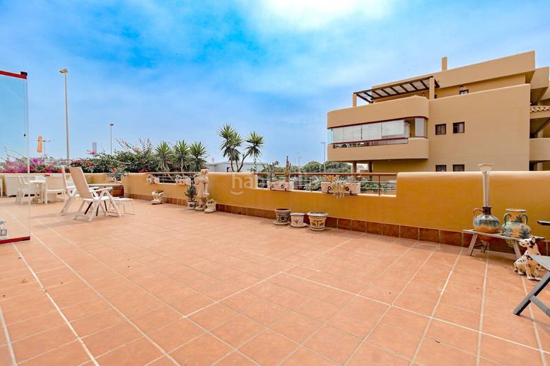 Foto fed4df62-e3df-46cb-b6cb-14dfe1310069. Apartament amb aparcament piscina a la cala Mijas Mijas