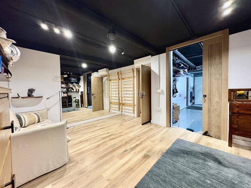 Foto 21a1c4b2-52f2-4bc6-9670-38f6f874c1cd. Maison jumelée avec parking piscine dans bahía de Marbella Marbella