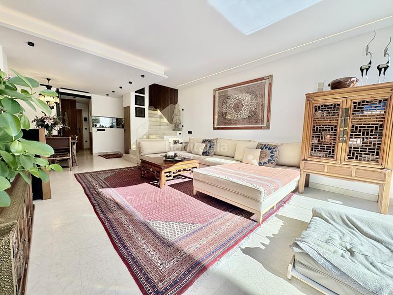 Foto 4ddf6a5c-6877-4b09-bef0-e8dbf1cd36e8. Maison jumelée avec parking piscine dans bahía de Marbella Marbella