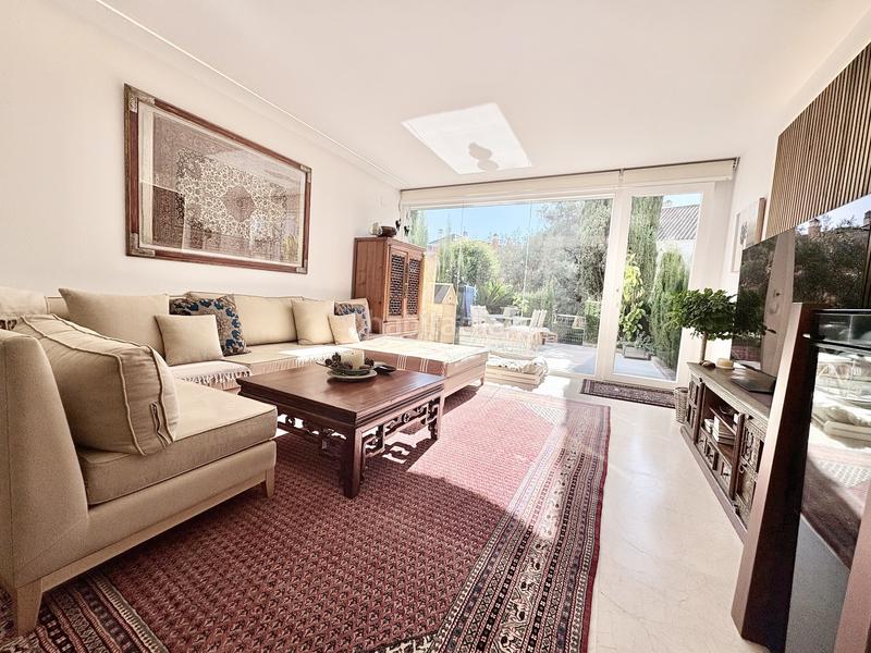 Foto 68896427-1d6c-4a09-9465-99534b5e4403. Maison jumelée avec parking piscine dans bahía de Marbella Marbella