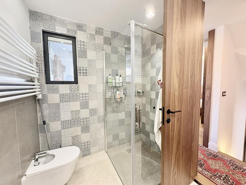 Foto 82a012a4-559a-4e06-90f3-01cf6f0d51f3. Maison jumelée avec parking piscine dans bahía de Marbella Marbella