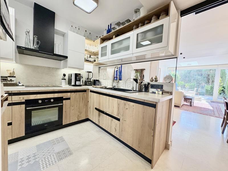 Foto d872180c-862e-4a59-b712-09748970adf9. Maison jumelée avec parking piscine dans bahía de Marbella Marbella