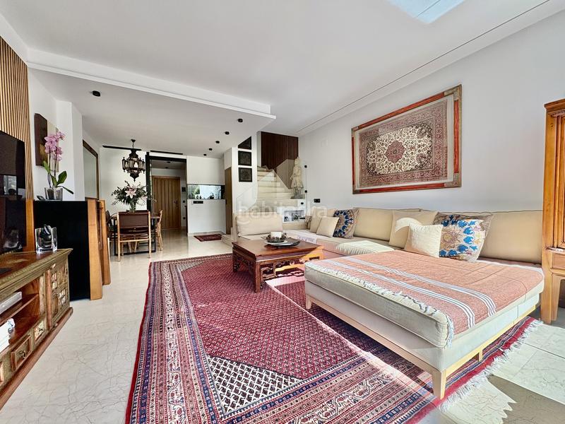 Foto ea1c5fd4-08c5-4364-a6eb-ac7094400e26. Maison jumelée avec parking piscine dans bahía de Marbella Marbella