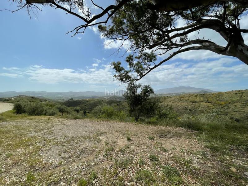 Foto 435af95d-b236-4406-8b27-b00930f39643. Terreno residencial terreno rustico con ruina con vistas a la montaña, en Mijas