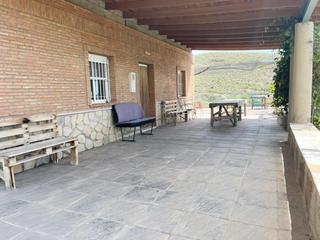 Terreno residencial en Vícar Pueblo. Vicar  parcela de 2.073 m2  casa de 122 m2