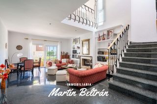 Xalet a Aguadulce Norte. Diseño, amplitud y calidez en el corazón de aguadulce