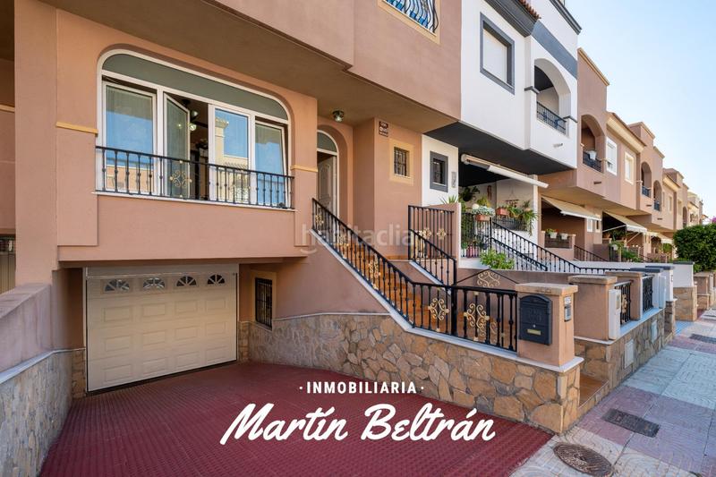 Foto 0529a015-b905-4213-a8a4-ad9a9879fea5. Casa adosada aguadulce adosado 281 m2 const. con estilo y confort a un paso del mar en Roquetas de Mar