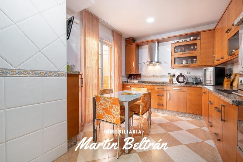 Foto 9878df01-ce85-4865-85ed-bef87877e68e. Casa adosada aguadulce adosado 281 m2 const. con estilo y confort a un paso del mar en Roquetas de Mar