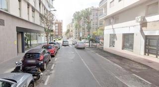 Pis a Los Ángeles - Cruz de Caravaca. Piso en calle granada con avda. federico garcía lorca