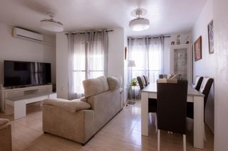 Etagenwohnung in Viator. Viator amplio piso de 113m2 const.!