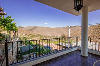 Casale in Gérgal. Casa de campo en gérgal almería  parcela de 13.507 m2   vivienda
