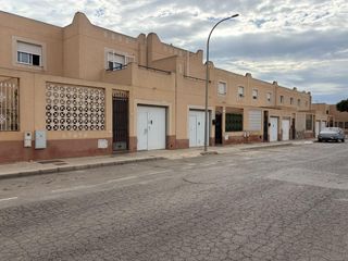 Zweistöckige Wohnung in San Isidro - Campohermoso. Dúplex adosado en san isidro  4 dormitorios, garaje