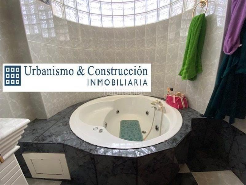 Foto 45ce9926-96be-4b61-b7d5-2401de8e815d. Chalet con riscaldamento parcheggio piscina in Ciudad Jardín Ciudad Real