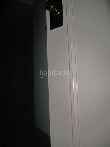 Foto 45c38f1d-b993-48e5-ba60-4711390a02ba. Alquiler oficina se alquila oficina para negocio con varios despachos uno grande que da a la calle alarcos, una de las calles más céntricas de la c en Ciudad Real