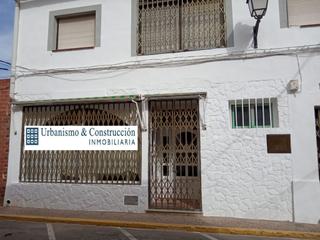 Pis a Malagón. Piso y local en malagón