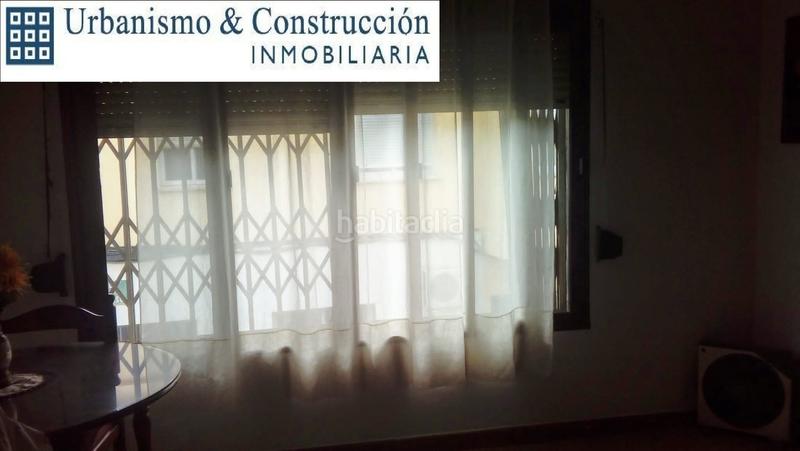 Foto b1ef7548-3e99-481a-b03c-8b9a15c486a4. Piso  y local en Malagón