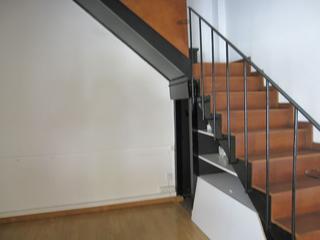 Location Local commercial à Centro - Plaza Mayor. Local de 30 m2 planta baja, y 40 m2 en planta alta está en pleno