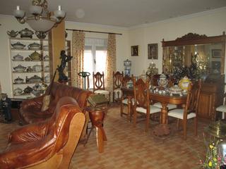 Casa a El Perchel. Oportunidad!!! casa de gran tamaño en pleno centro de la ciudad