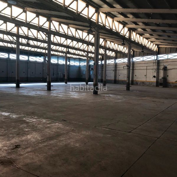 Foto 0c5ae28e-a68a-41a0-8a14-ab504ac125b8. Lloguer nau industrial a Larache Ciudad Real
