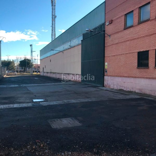 Foto 61168626-1adf-44aa-81b4-f1e2c6b830e9. Lloguer nau industrial a Larache Ciudad Real