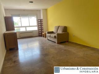 Dúplex a Ciudad Jardín. Estupendo piso de tres dormitorios junto a ciudad jardín