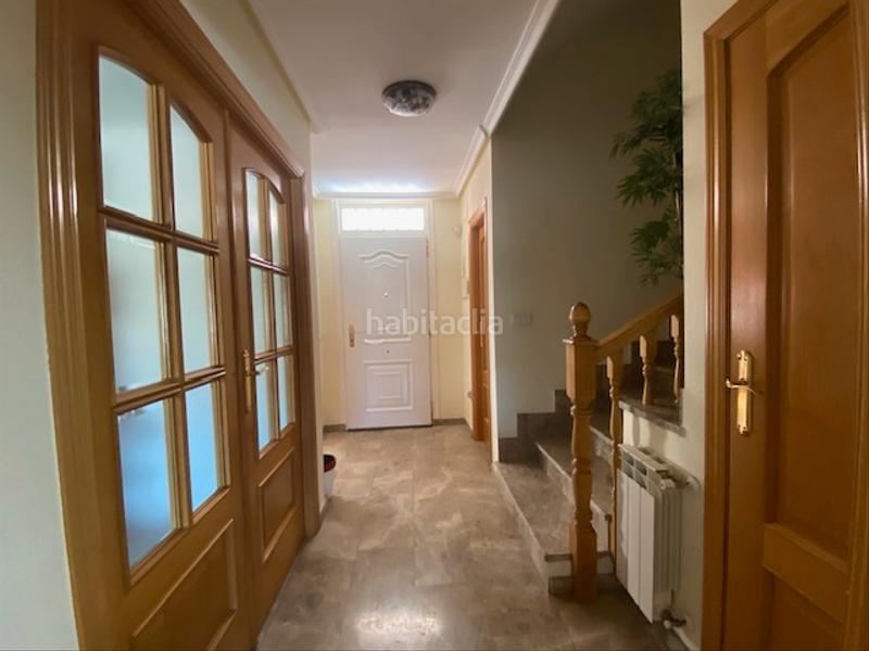 Foto 39a315d0-6e8f-4e99-ab72-52f7bd7fb795. Casa a schiera con camino riscaldamento parcheggio in Ciudad Real