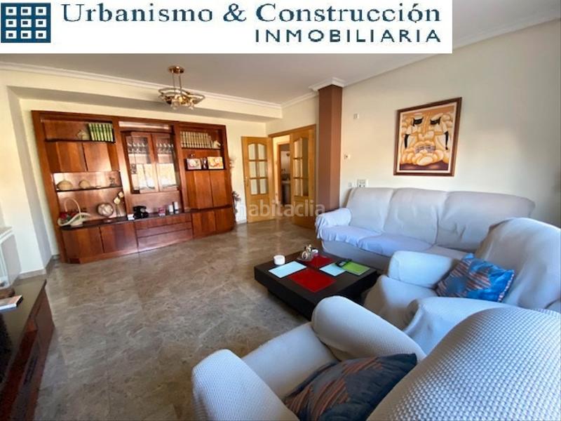 Foto 4d11e9a3-e326-4cbf-9b19-0baeacf30b02. Semi detached house with fireplace heating parking in Ciudad Real