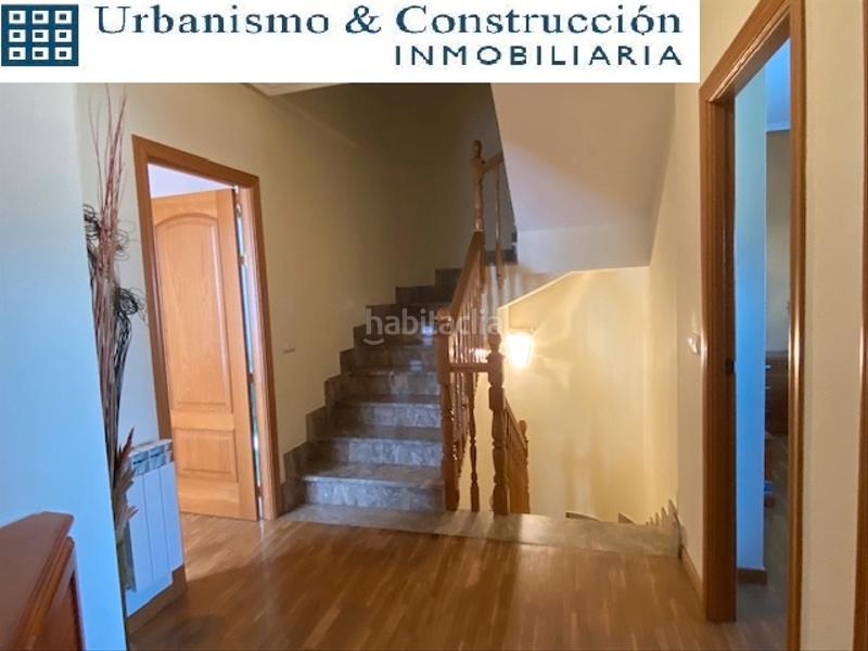 Foto 6ae66d98-79fe-442f-ac4f-1bfa21df384c. Semi detached house with fireplace heating parking in Ciudad Real