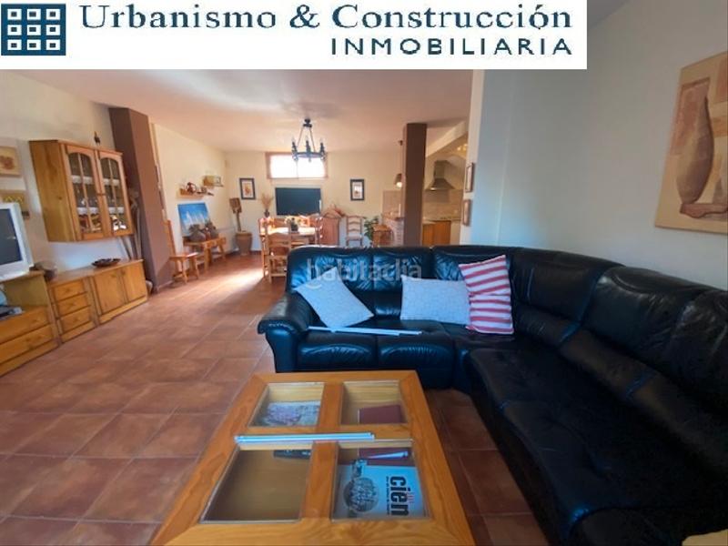 Foto 825085f5-de20-4bf3-a569-c9432a1adc6c. Semi detached house with fireplace heating parking in Ciudad Real