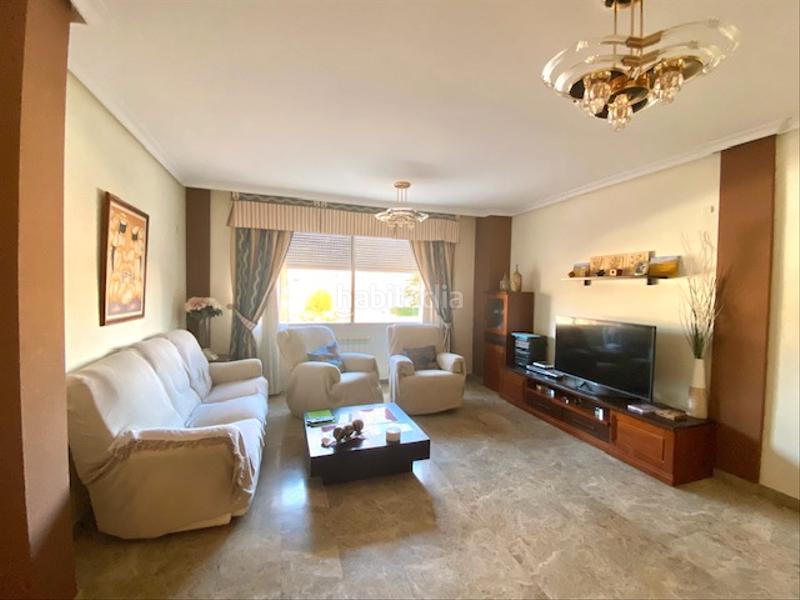 Foto 8af2f267-7a09-420e-8769-d1fdd3a94c48. Semi detached house with fireplace heating parking in Ciudad Real