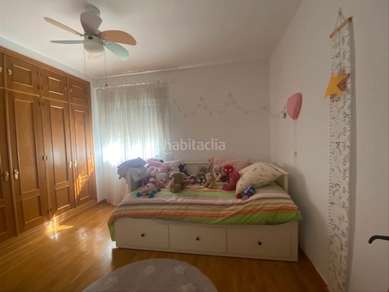 Foto 32219666-b6b9-4b4a-9ba5-d3e73e235b03. Casa adossada amb xemeneia calefacció aparcament piscina a Ciudad Real