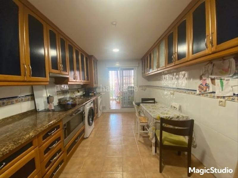 Foto ec2518bb-8358-4a45-8b89-d6d9d6a153cd. Casa adossada amb xemeneia calefacció aparcament piscina a Ciudad Real