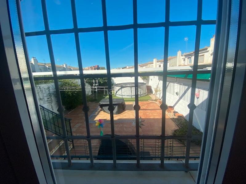 Foto ed146864-4401-467c-8abb-d41c1e359d56. Casa adossada amb xemeneia calefacció aparcament piscina a Ciudad Real