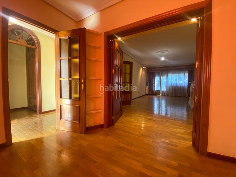 Foto 1d798204-4114-4253-b1f6-830936c77c33. Casa adossada amb xemeneia calefacció aparcament a Ciudad Real