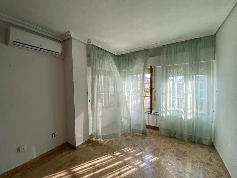 Foto 1f2cfe97-3ee3-4d5d-b0d6-5437face0d7e. Casa adossada amb xemeneia calefacció aparcament a Ciudad Real