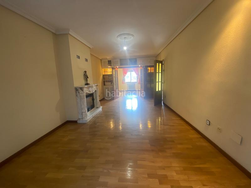 Foto e32dae8c-d270-4838-918d-612a920e0a8a. Casa adossada amb xemeneia calefacció aparcament a Ciudad Real