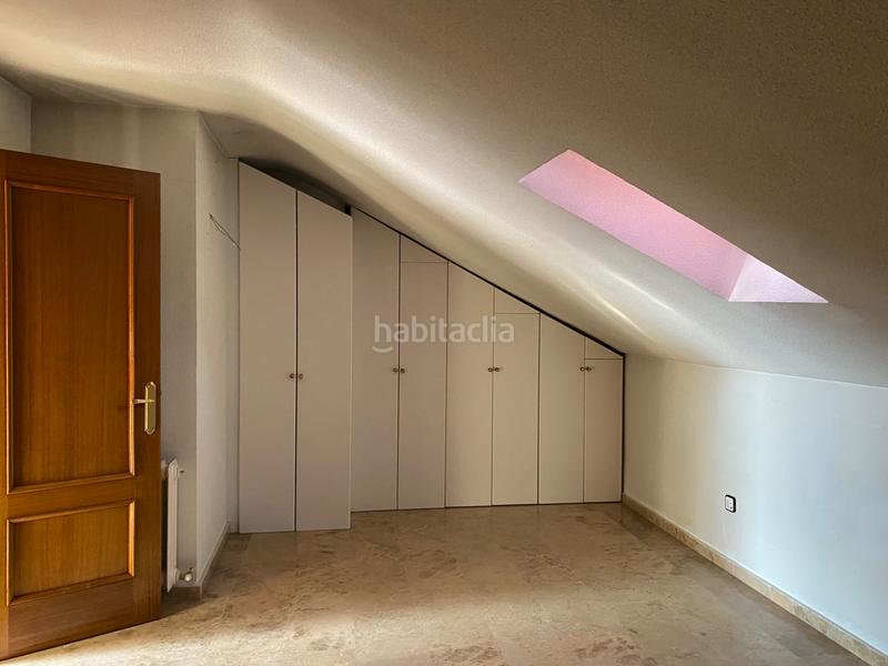 Foto e9226c56-d376-4f24-8ff4-82b006c8c9ba. Casa adossada amb xemeneia calefacció aparcament a Ciudad Real