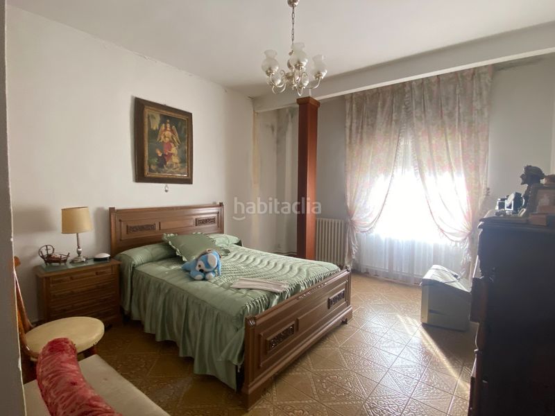 Foto af62ffd5-dcf5-4967-8124-3852ce2a2971. Casa adosada en calle real 35 lote casa, local y piso en Malagón
