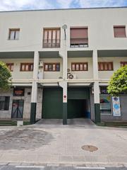 Aparcament cotxe a Calle nuestra señora del carmen 12. Plaza de garaje en el edificio el llano