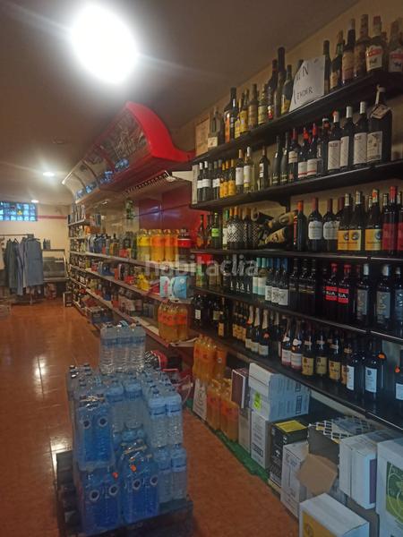 Foto f83a2812-5140-4fe0-85ef-e19fd46cb280. Location local commercial dans Trazo