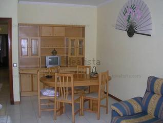 Pis  Avenida de vilariño. Gran oportunidad!!! se vende piso en cambados. 3 habitaciones, 2