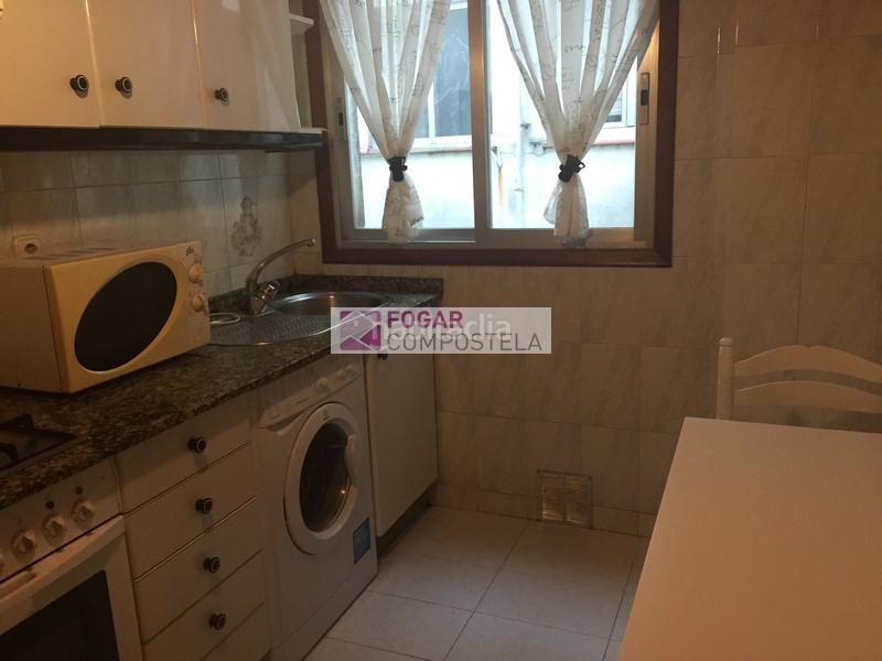 Foto 3cb25e29-27c3-49df-b162-13479b18c720. Alquiler piso se alquila piso en portosín para los meses de verano, muy cerca de la playa. 3 habitaciones y 1 baño. 1.500 euros el mes de julio en Porto do Son