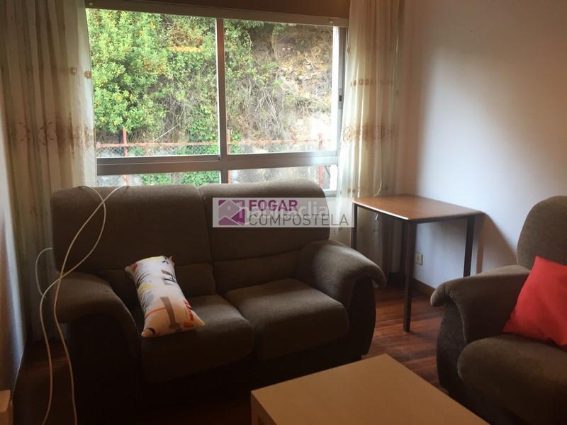 Foto 715b9a27-a0ec-4ad1-8a0a-499919ecf175. Alquiler piso se alquila piso en portosín para los meses de verano, muy cerca de la playa. 3 habitaciones y 1 baño. 1.500 euros el mes de julio en Porto do Son