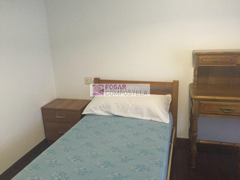 Foto abd69b3e-cc49-436b-8746-1ed6faa98887. Alquiler piso se alquila piso en portosín para los meses de verano, muy cerca de la playa. 3 habitaciones y 1 baño. 1.500 euros el mes de julio en Porto do Son